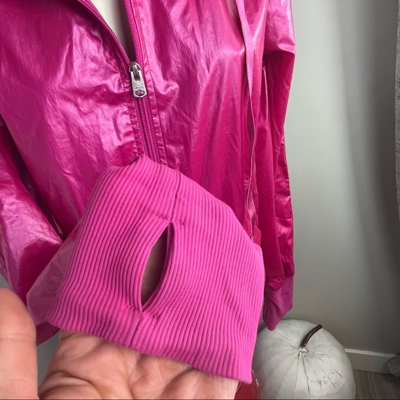 Lorna Jane Active Luminosity LJ Excel raspberry pearlescent Jacket medium - Picture 8 of 12